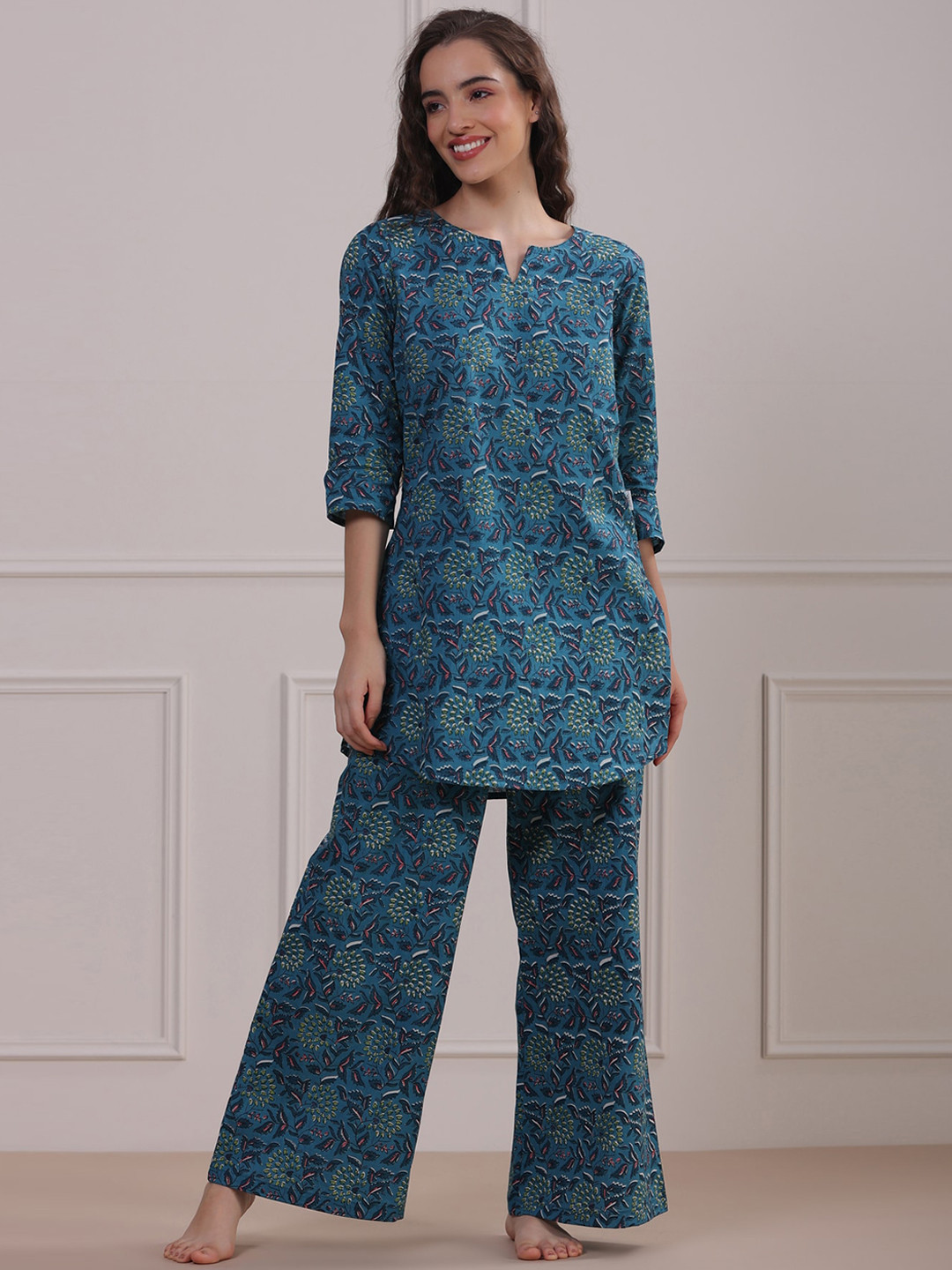 

JISORA Women Blue Floral Printed Pure Cotton Night suit