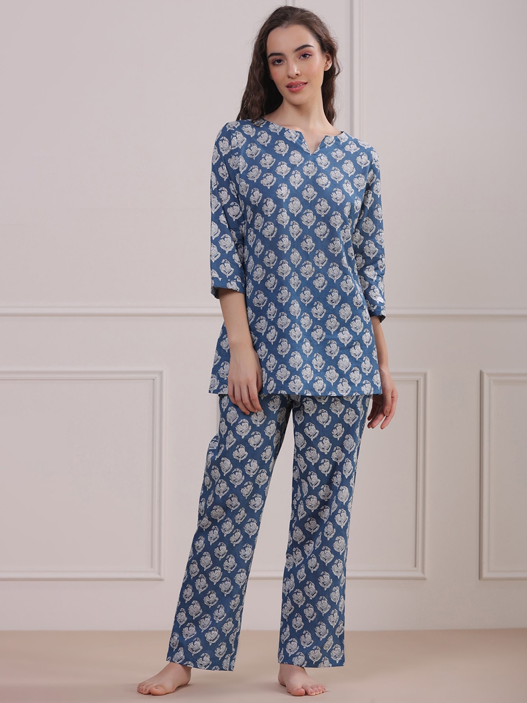 

JISORA Women Blue & Grey Printed Night suit