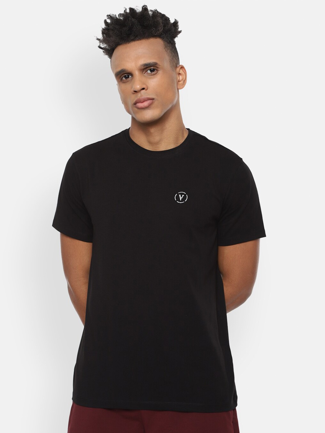 

Van Heusen Flex Applique Slim Fit T-shirt, Black