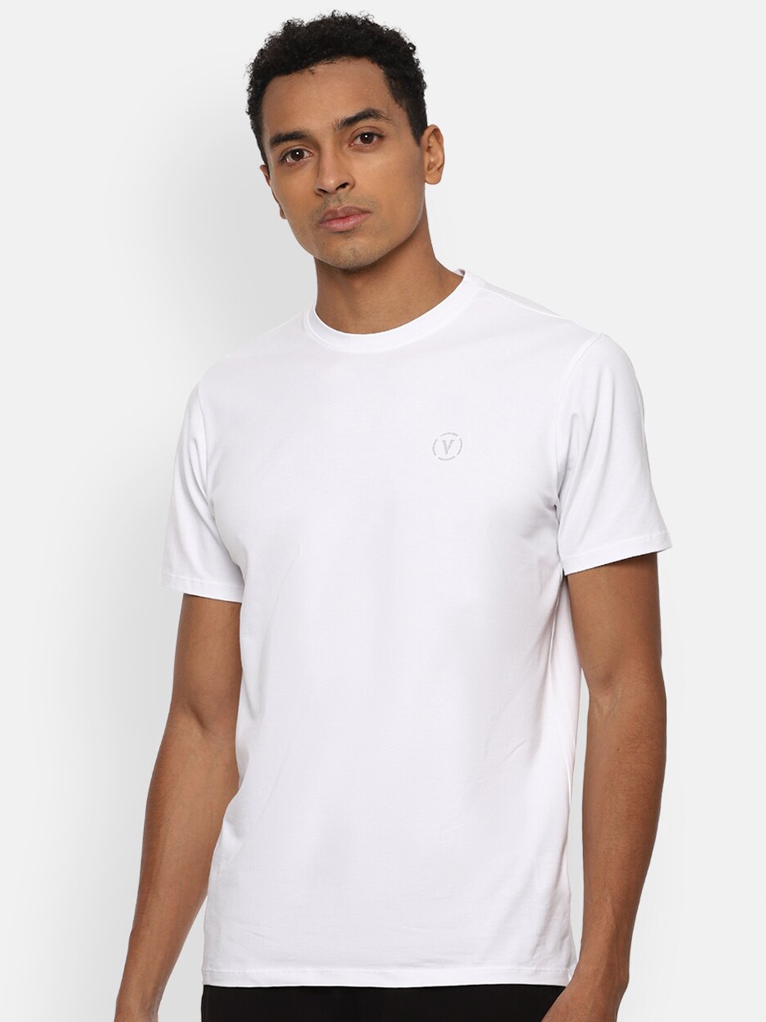 

Van Heusen Flex Men White Applique Slim Fit T-shirt