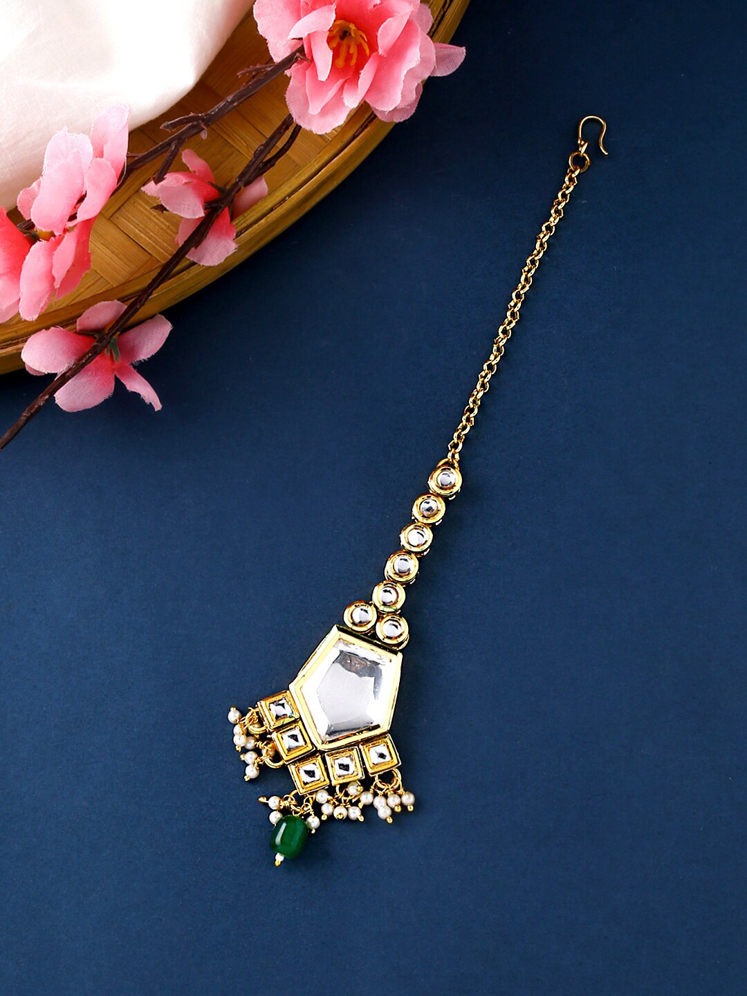

Yellow Chimes Women Green Gold Plated Kundan Studded Pearl Maang Tikka
