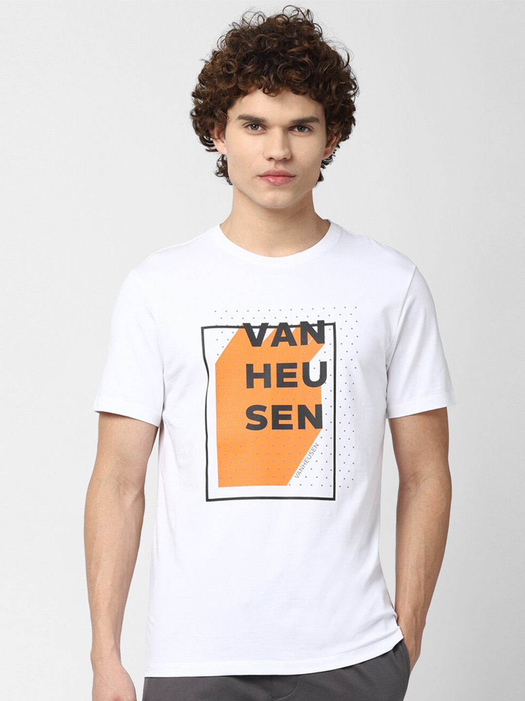 

Van Heusen Flex Typography Printed Applique Slim Fit Yoga T-shirt, White
