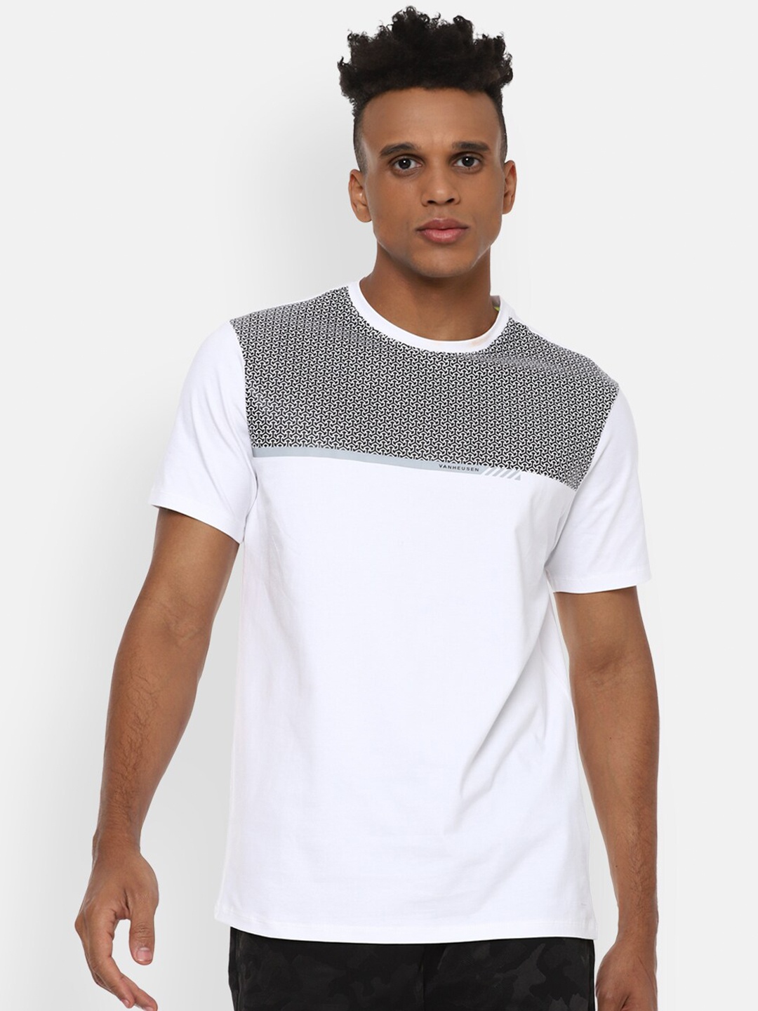 

Van Heusen Flex Men White Printed Slim Fit T-shirt