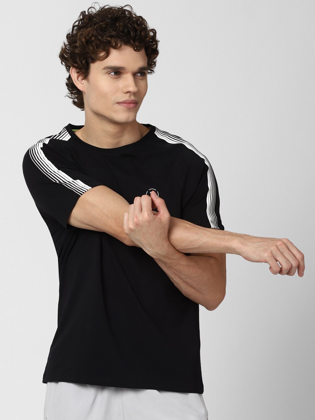 

Van Heusen Flex Men Black Slim Fit Yoga T-shirt