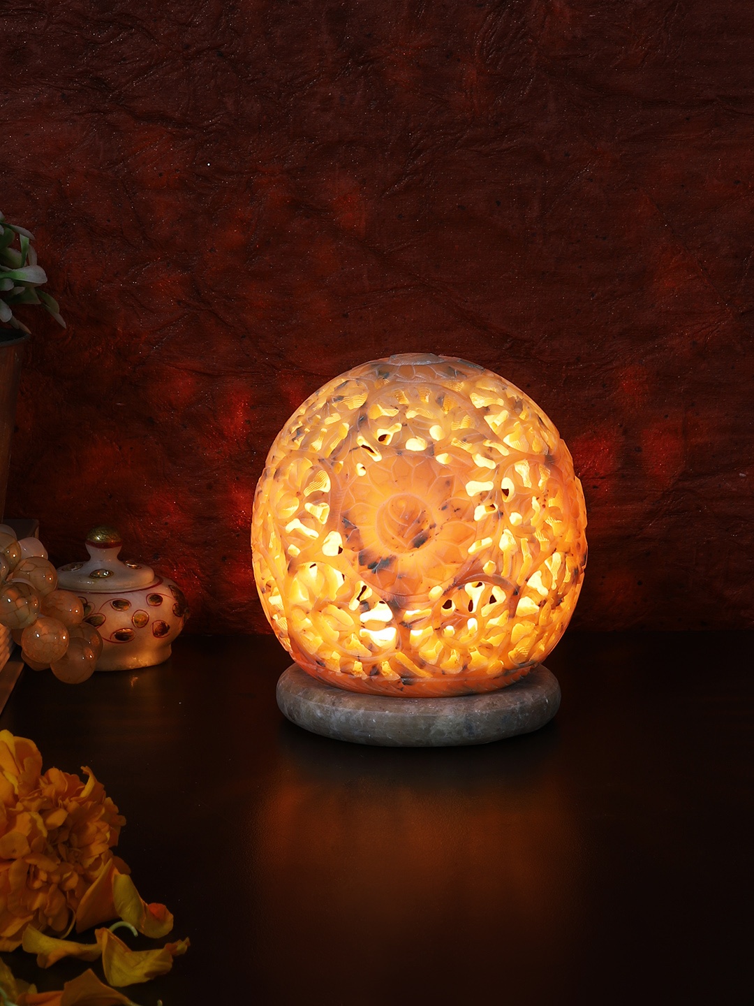 

Aapno Rajasthan Cream-Coloured Textured Tealight Holder