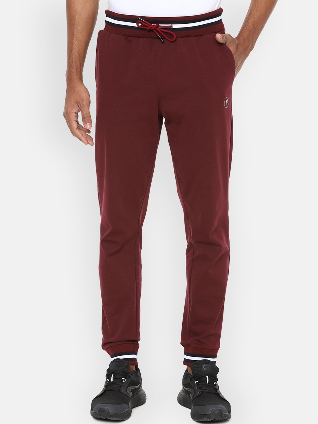 

Van Heusen Flex Men Maroon solid slim-fit cotton joggers