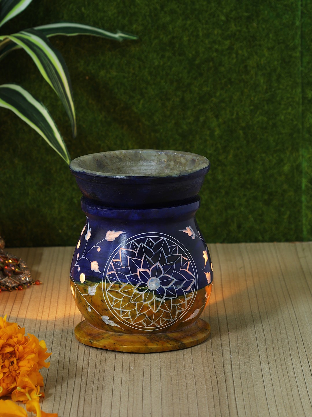 

Aapno Rajasthan Blue Stone Oil Diffuser