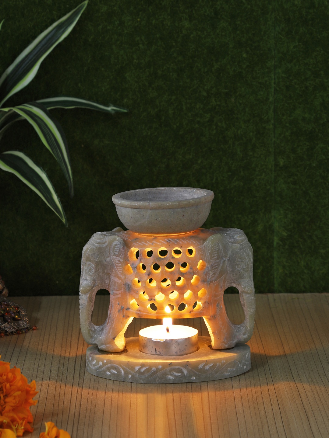 

Aapno Rajasthan White Tealight Holder with Oil Diffuser