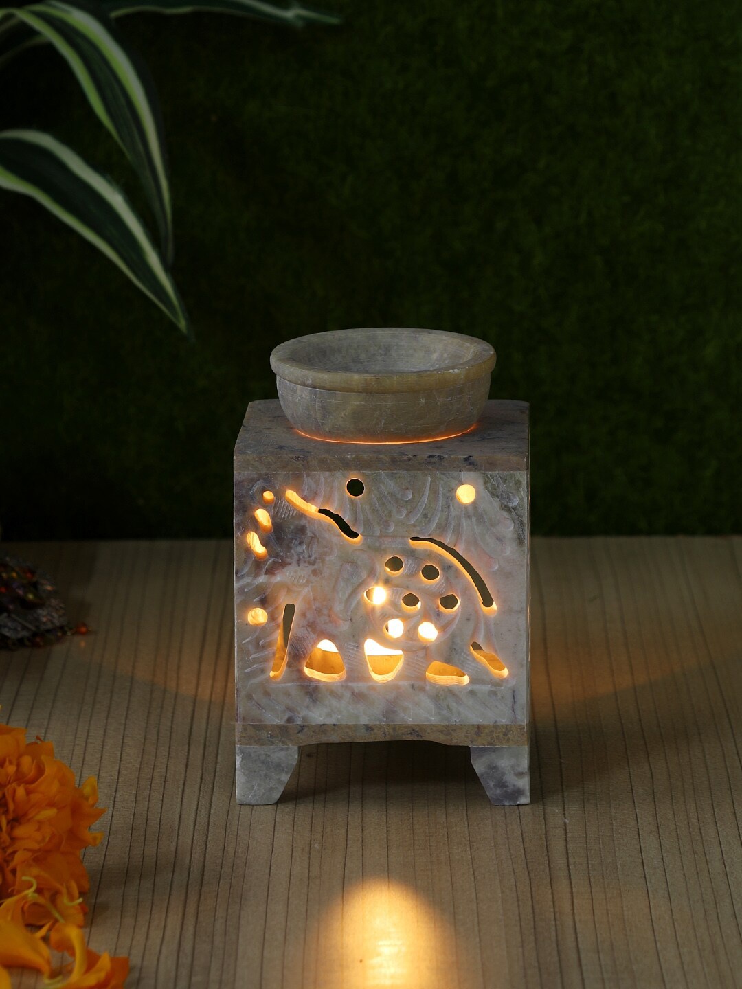 

Aapno Rajasthan White Textured Tealight Holder with Oil Diffuser, Cream