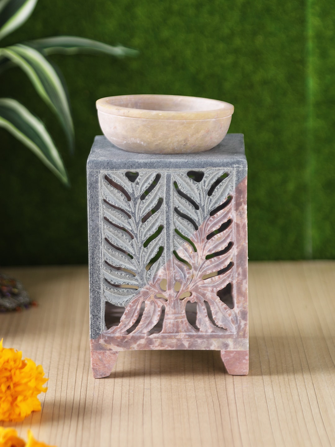 

Aapno Rajasthan Grey Square Shaped Tealight Holder With Aroma Oil Diffusers