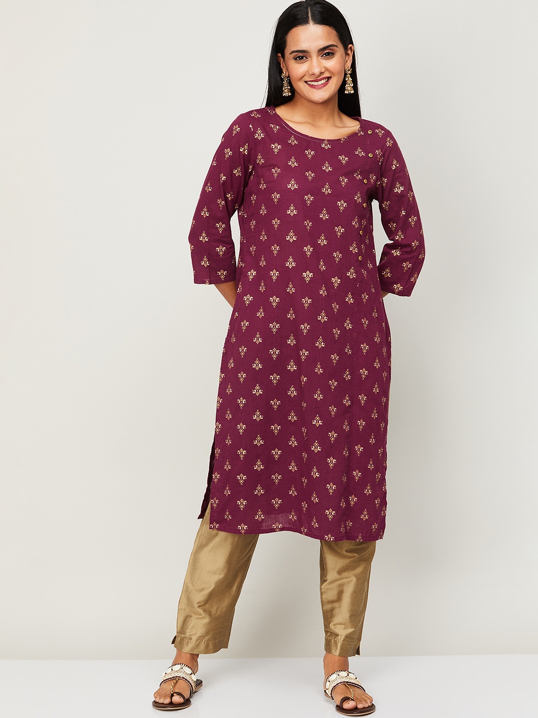 

Melange by Lifestyle Women Purple Ethnic Motifs Printed Flared Sleeves Kurta