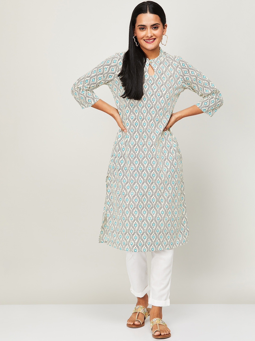 

Melange by Lifestyle Women White Geometric Printed Thread Work Kurta