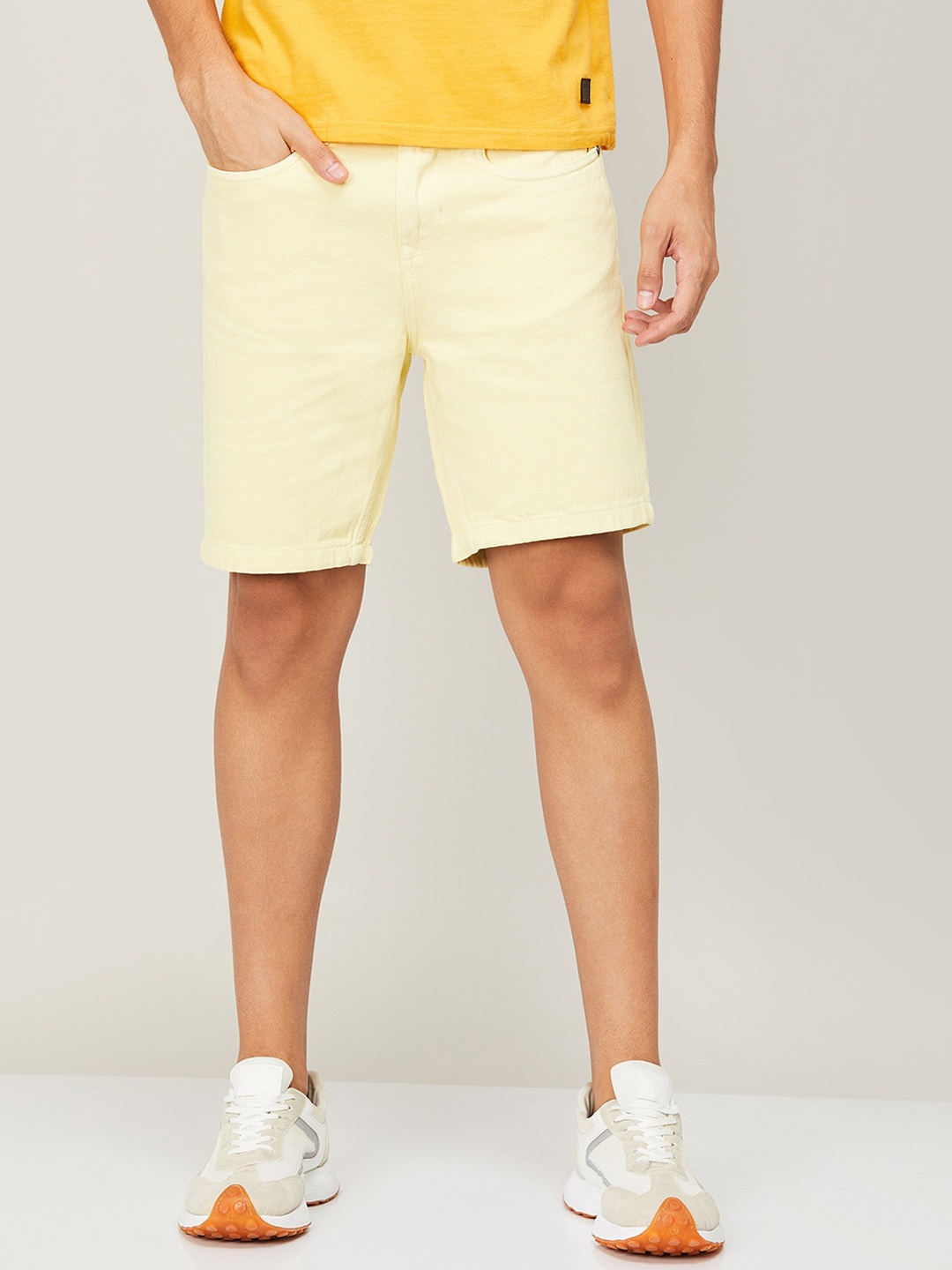 

Bossini Men Beige Chino Shorts