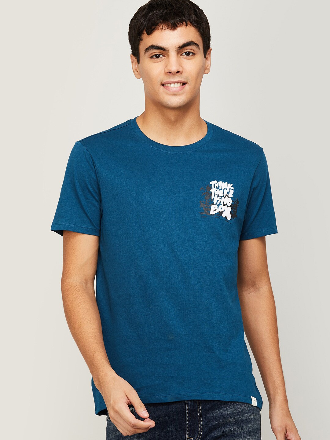 

Forca by Lifestyle Men Navy Blue Slim Fit T-shirt