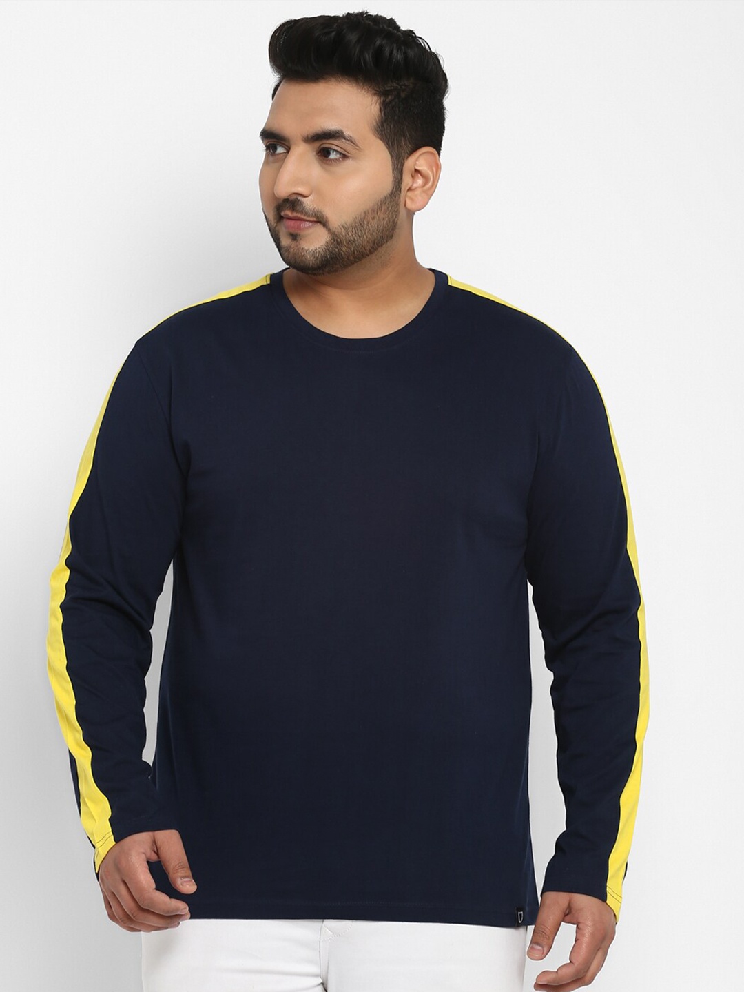 

Urbano Plus Men Navy Blue Raw Edge T-shirt