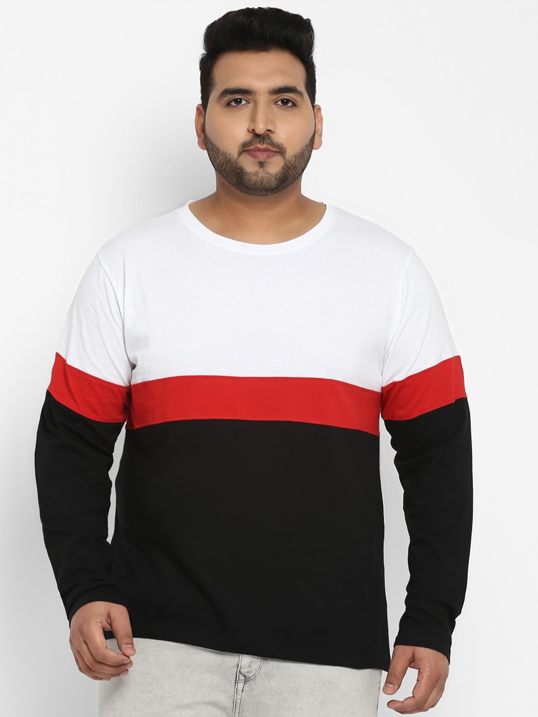 

Urbano Plus Men Multicoloured Colourblocked Applique T-shirt, Multi