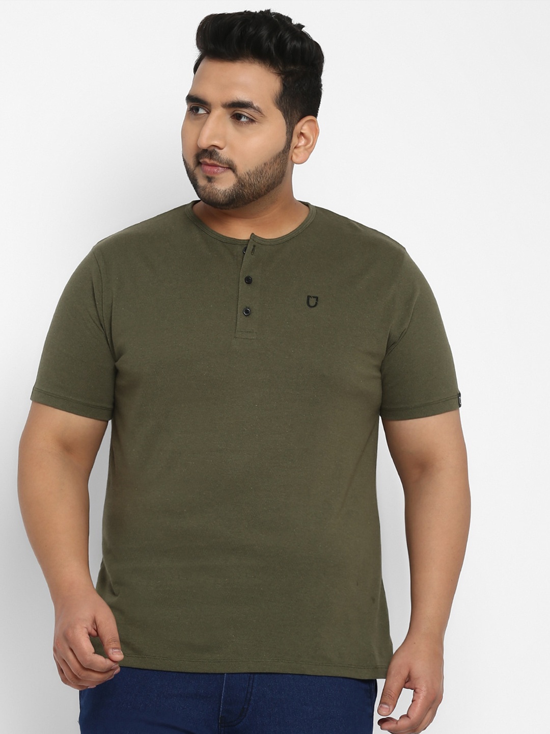 

Urbano Plus Men Olive Green Henley Neck T-shirt