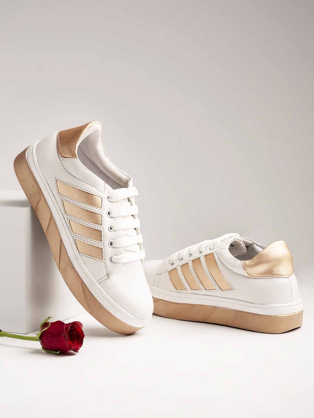 

Shoetopia Girls White Colourblocked Sneakers