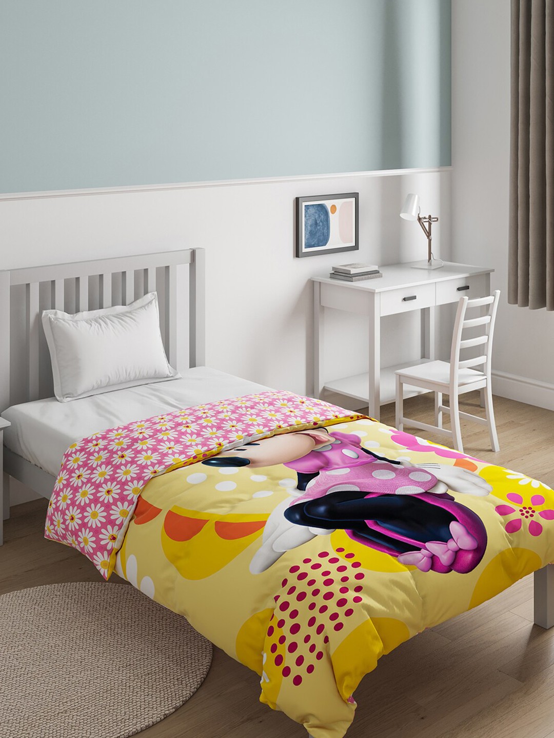 

DDecor Pink & Yellow Minnie Mouse Printed Mild Winter 120 GSM Single Bed Quilt