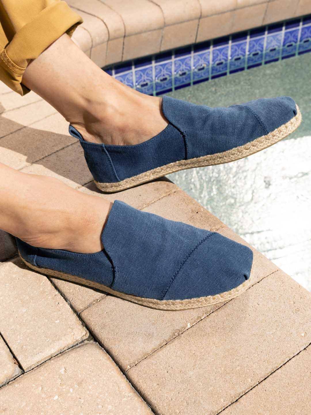 

TOMS Men Navy Blue Washed Canvas Alpargata Rope Espadrilles