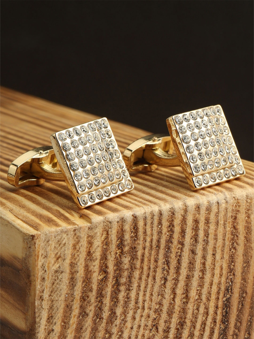 

Alvaro Castagnino Gold-Toned & White Square Cufflink