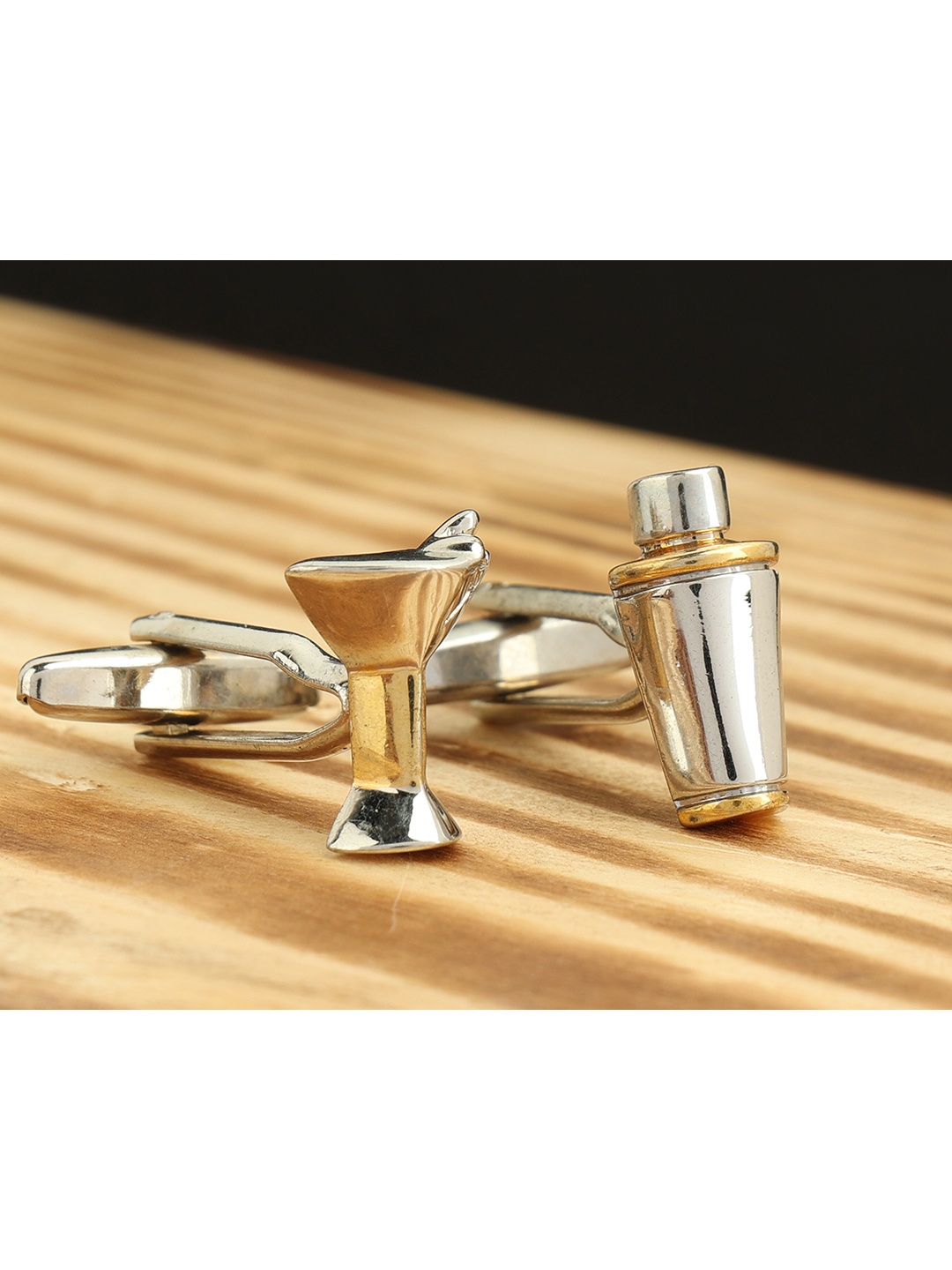 

Alvaro Castagnino Silver-Toned & Gold-Toned Quirky Cufflink