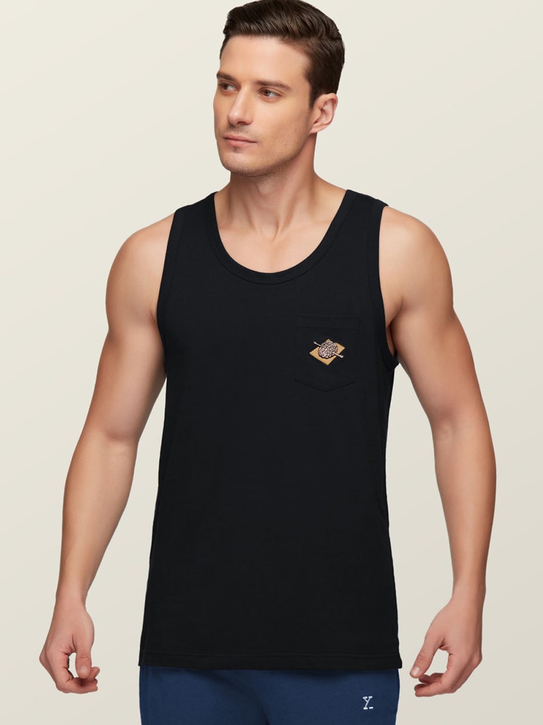 

XYXX Men Black High Moisture Absorbing Workout Vest with Anti-bacterial Silver Finish