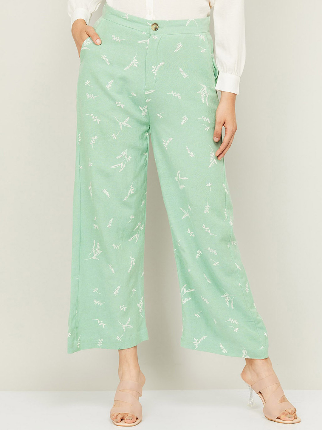 

Bossini Women Green Printed Trousers