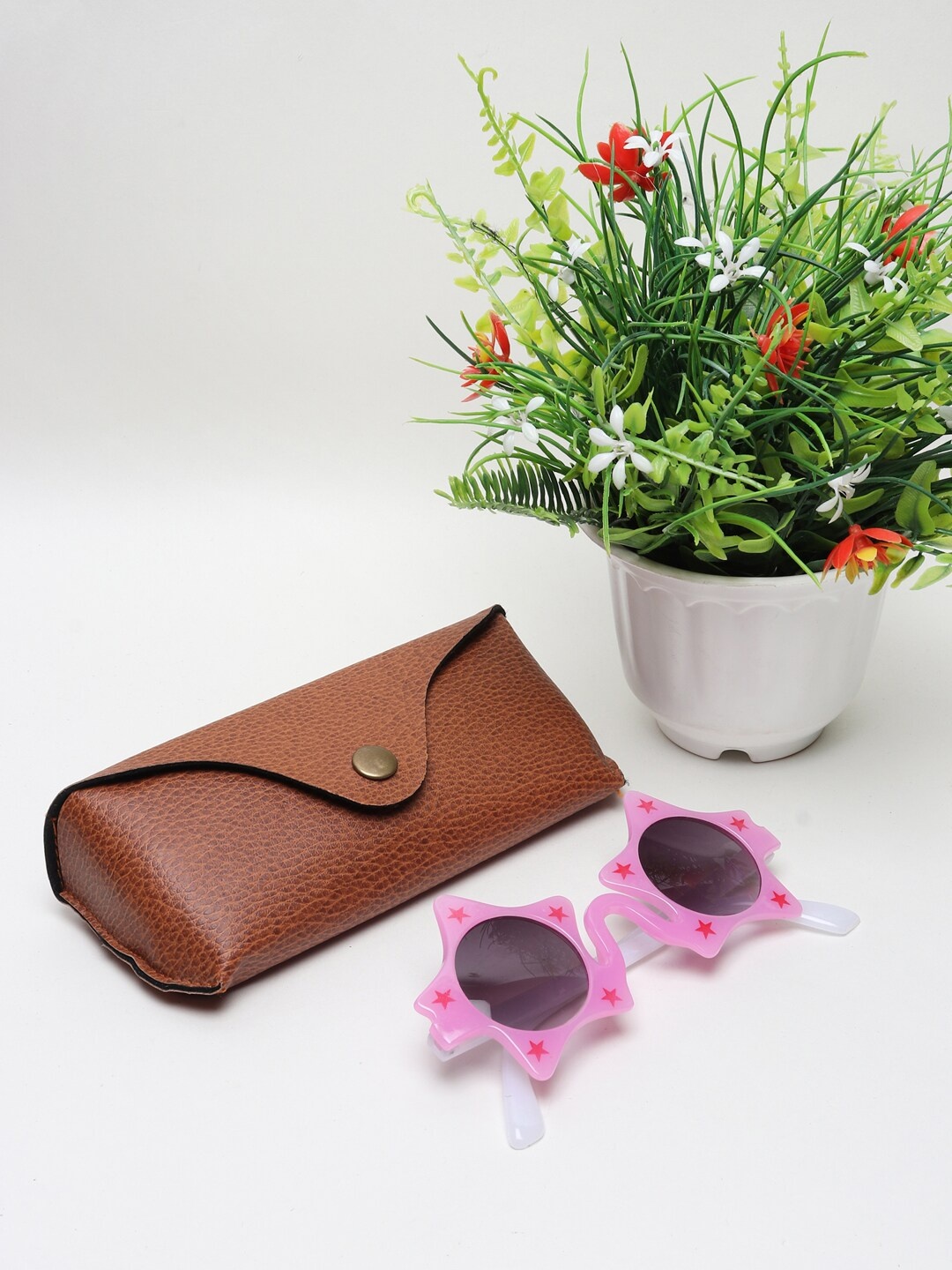 

FROGGY Unisex Kids Black Lens & Pink Round Sunglasses with UV Protected Lens