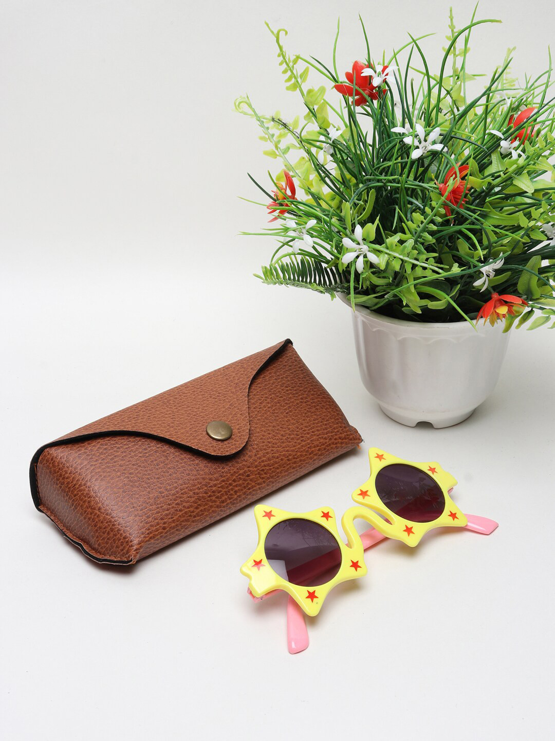 

FROGGY Kids Brown Lens & Yellow Sunglasses with UV Protected Lens FG-3006-05