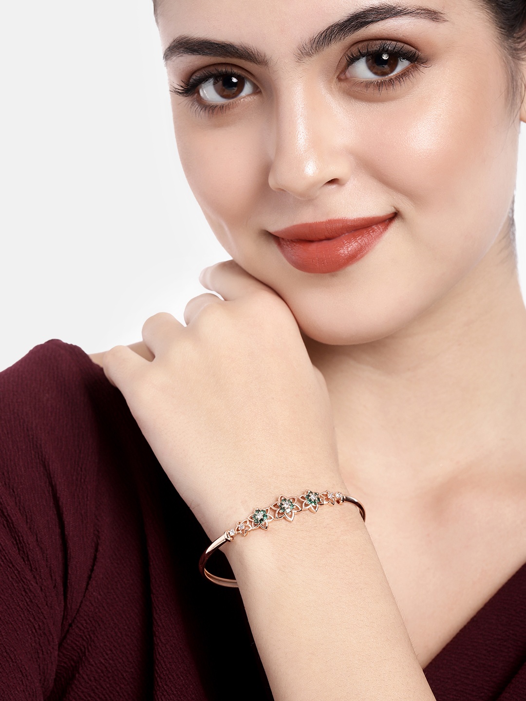 

I Jewels Women Green & Rose Gold-Plated Wraparound Bracelet