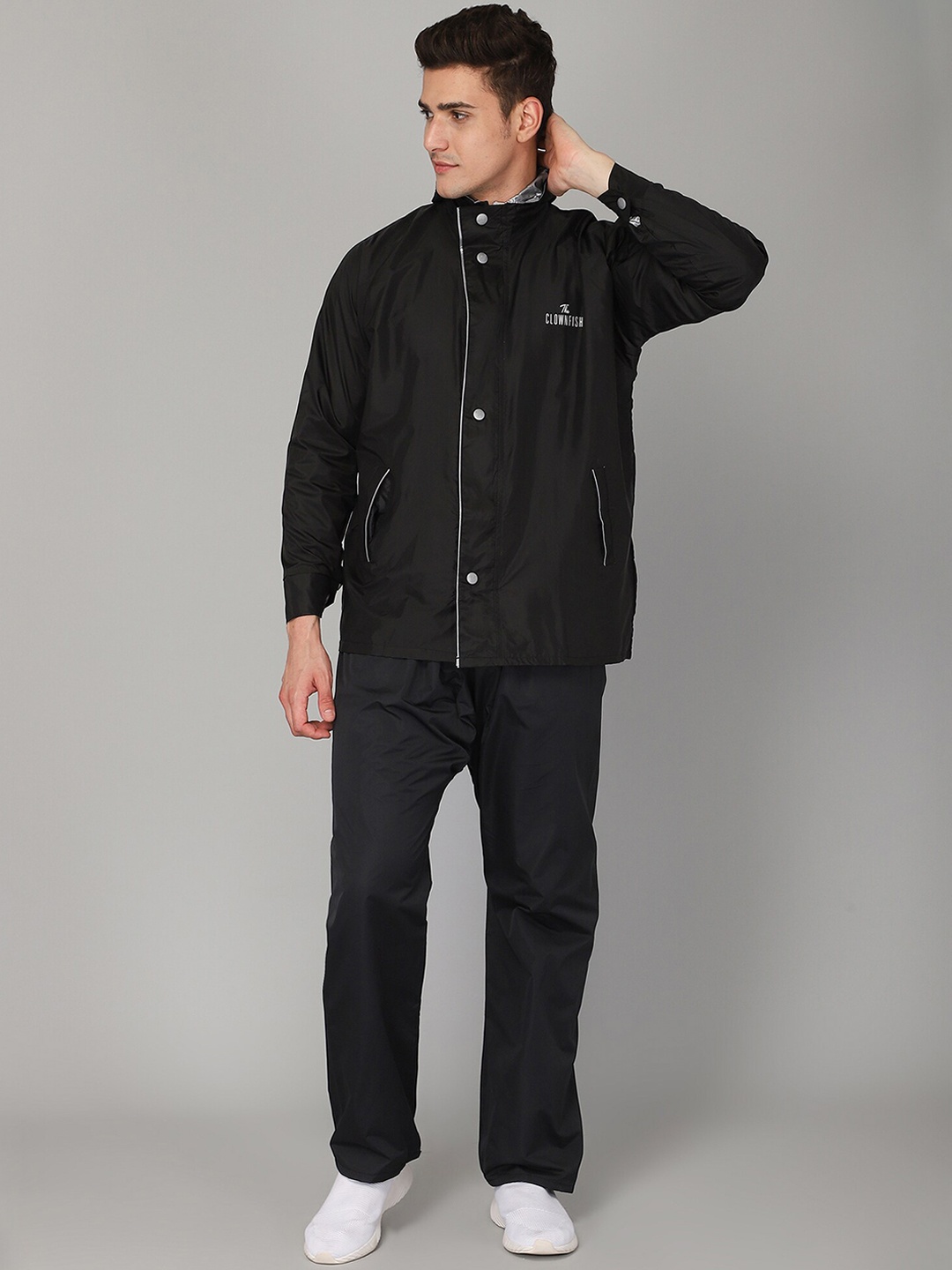 

THE CLOWNFISH Men Black Solid Waterproof Double Layer Rain Suit