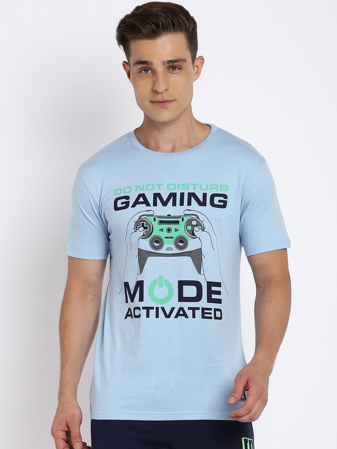 

abof Men Blue Typography Printed Raw Edge Slim Fit T-shirt