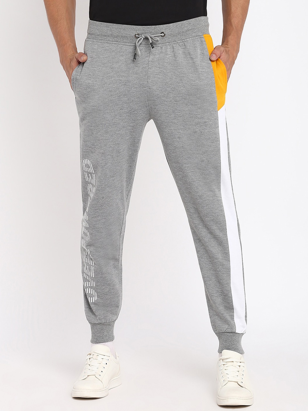 

abof Men Grey Joggers Trousers