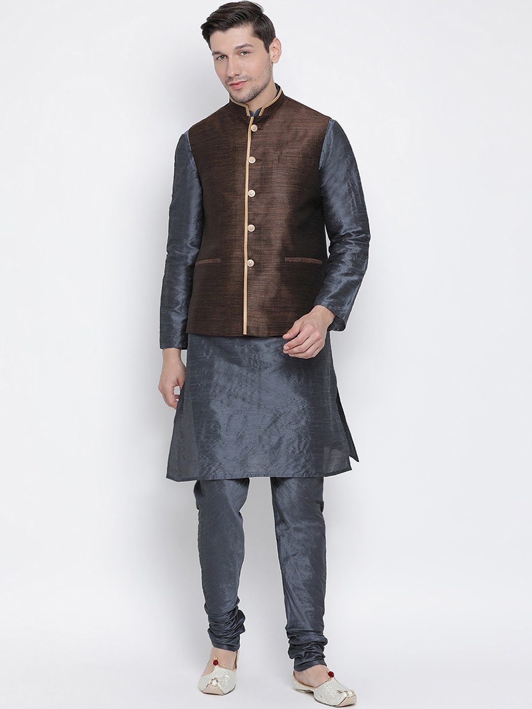 

VASTRAMAY Men Steel Layered Kurta with Churidar