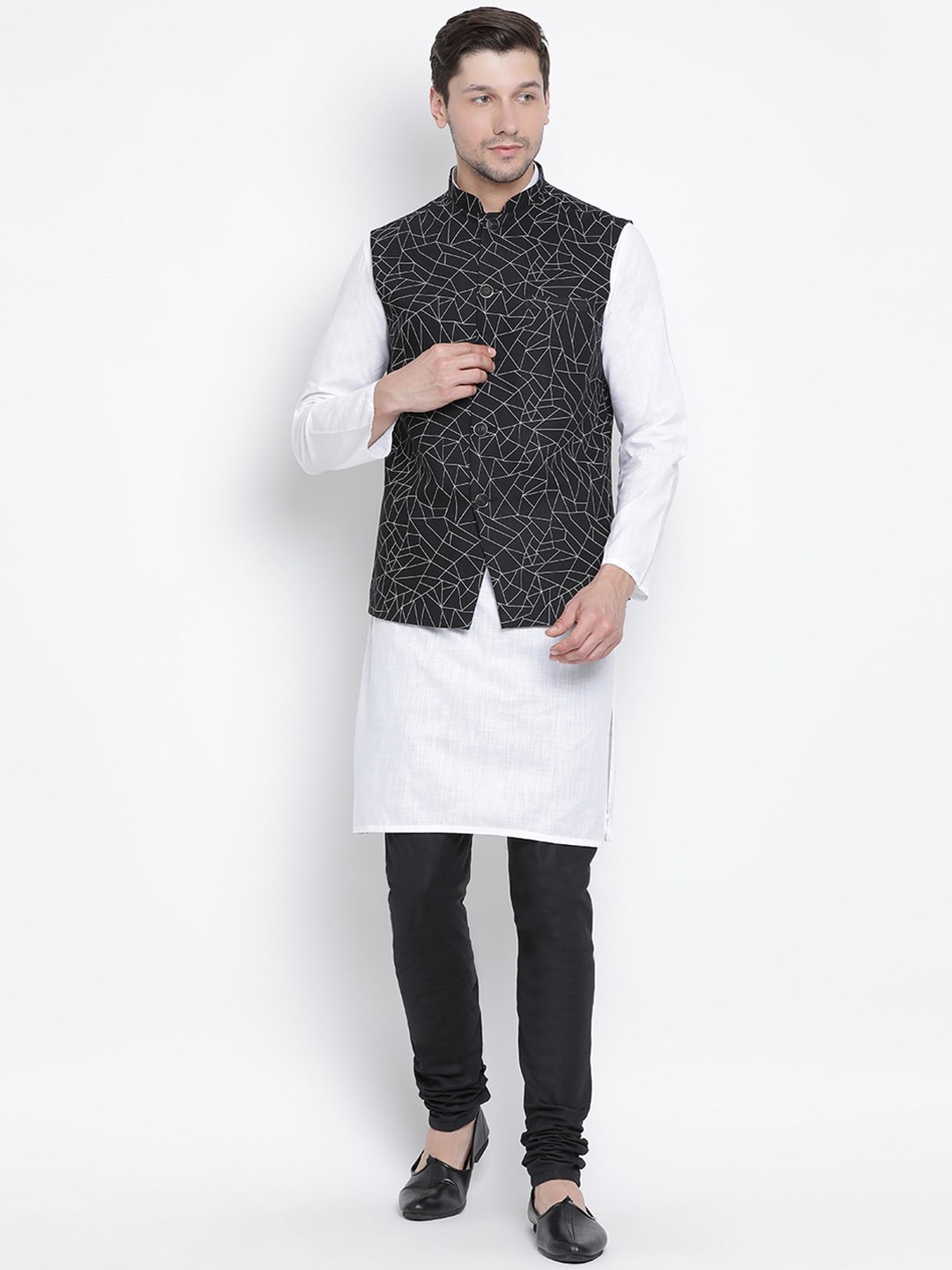 

VASTRAMAY Men White Ethnic Motifs Kurta with Pyjamas
