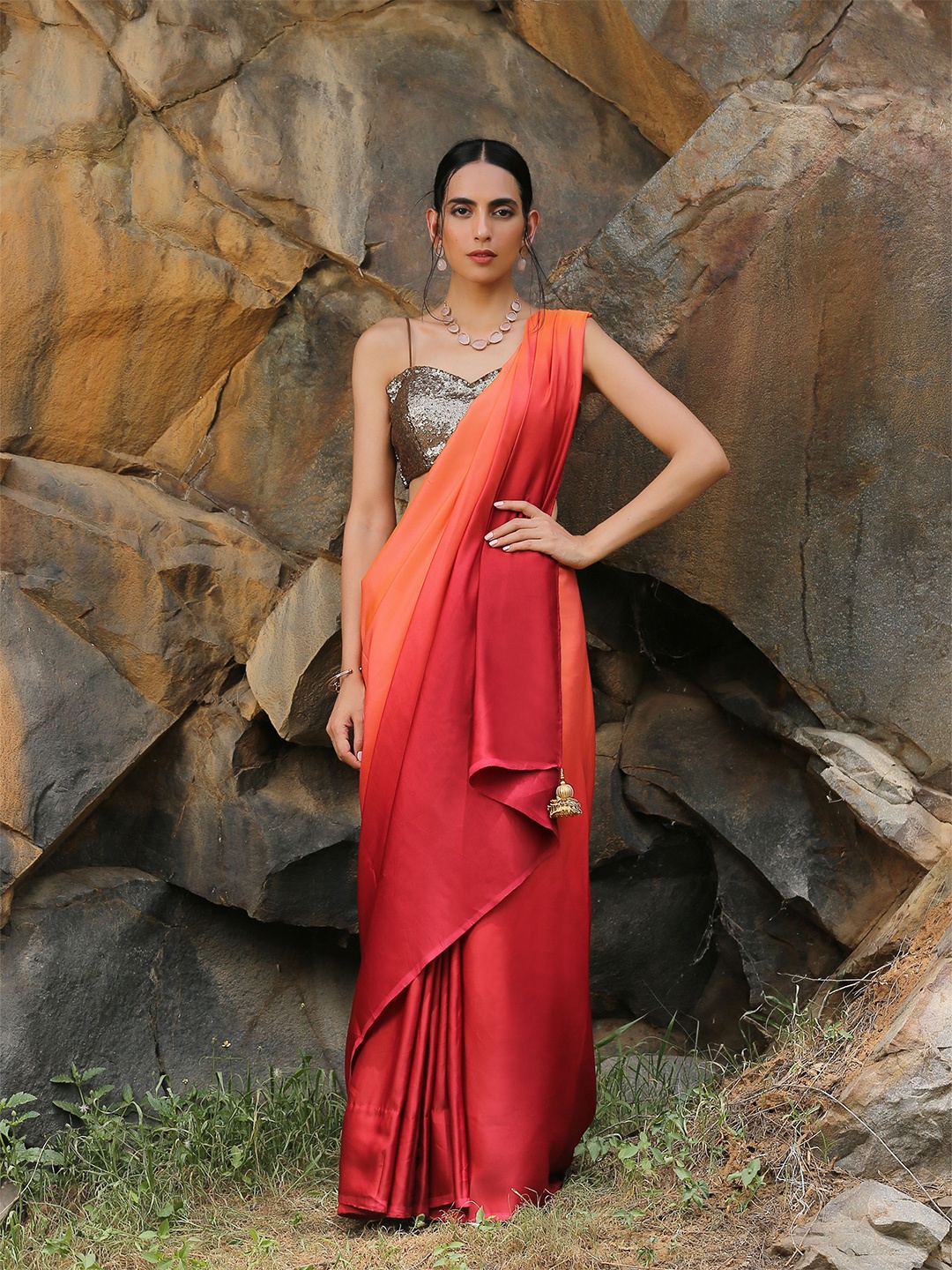 

Swtantra Peach-Coloured & Rust Ombre Satin Saree