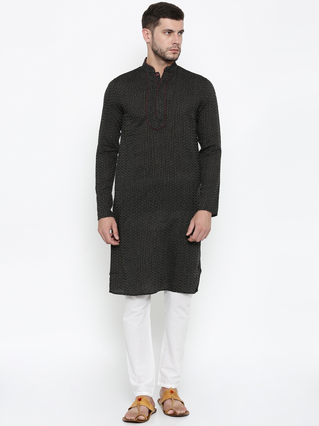 

Freehand Black & White Patterned Kurta Pyjama