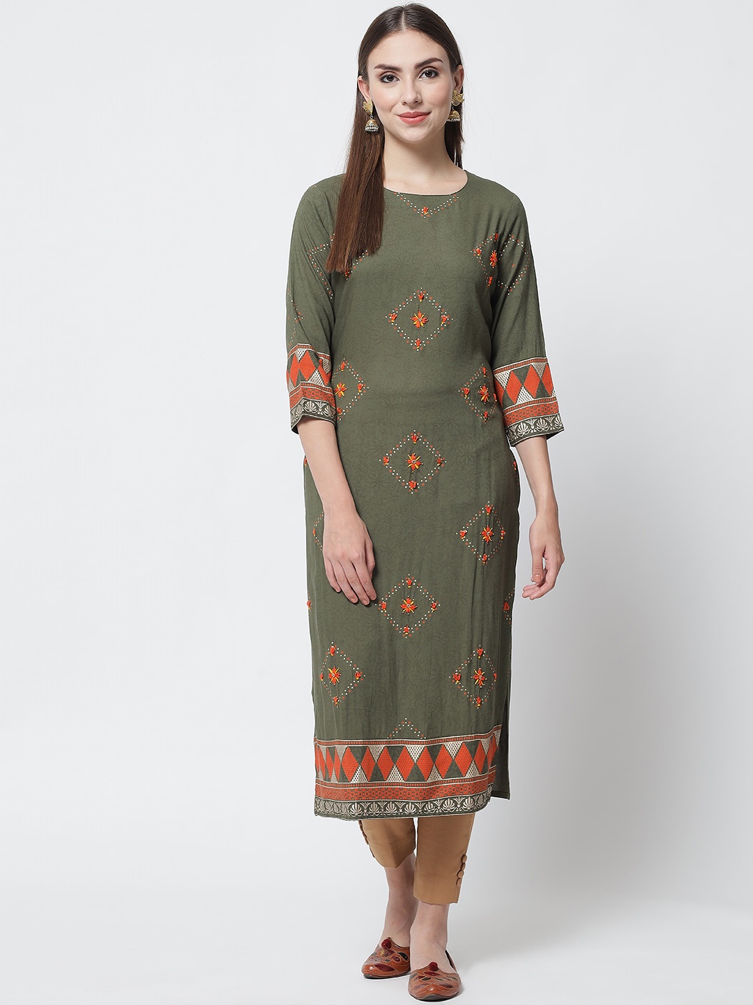 

Spera Women Green Floral Embroidered Mirror Work Kurta