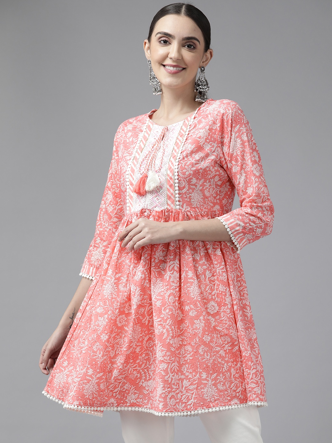 

Amirah s Pink & White Ethnic Motifs Printed Tunic