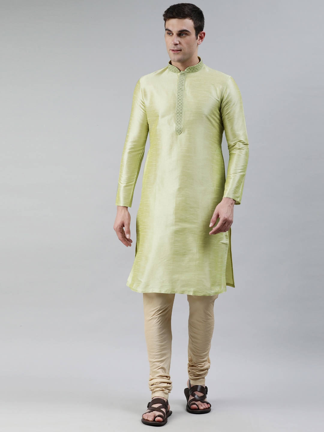 

Manthan Men Green Solid Kurta