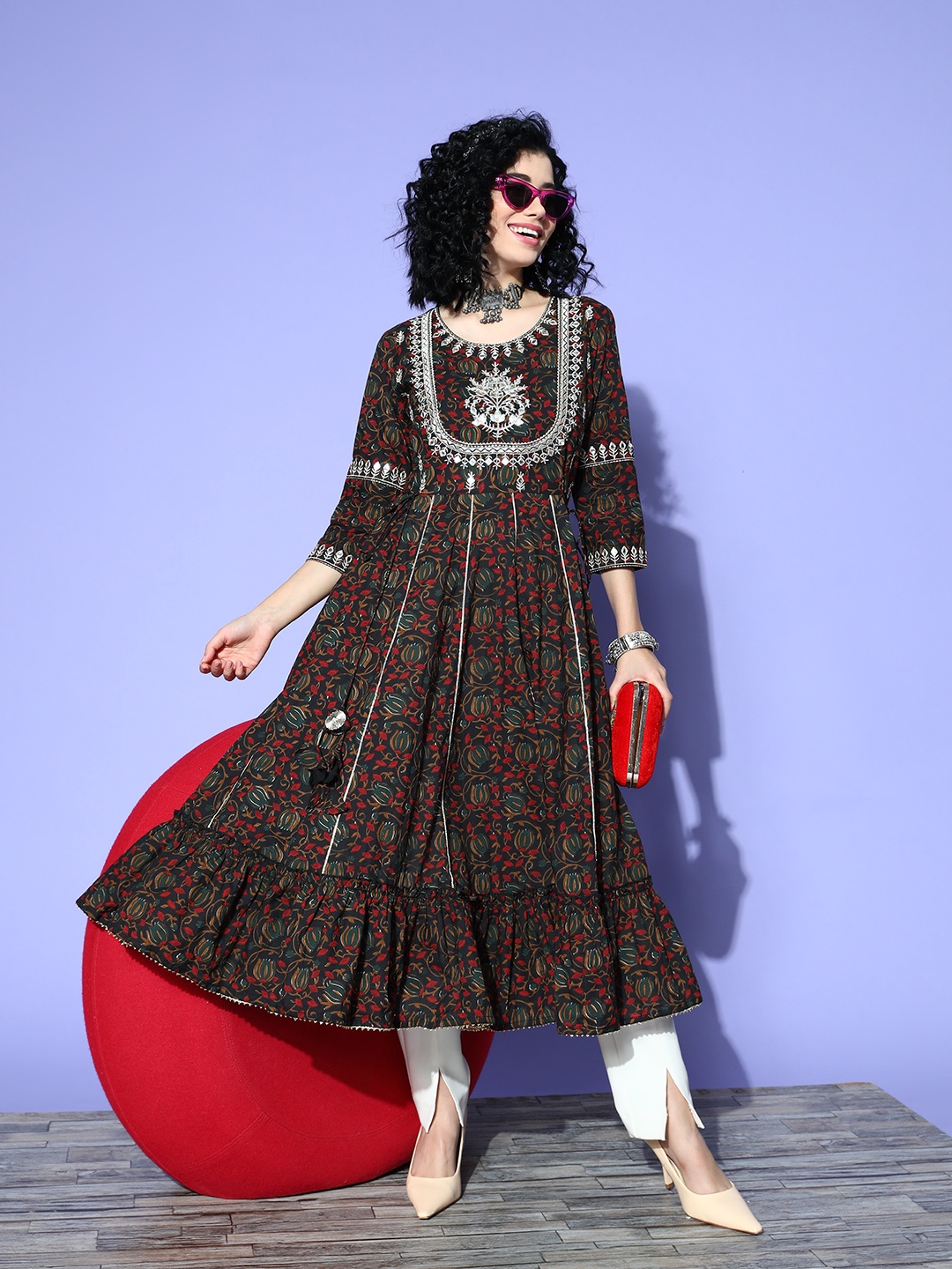 

Indo Era Women Black & Brown Floral Embroidered Anarkali Kurta