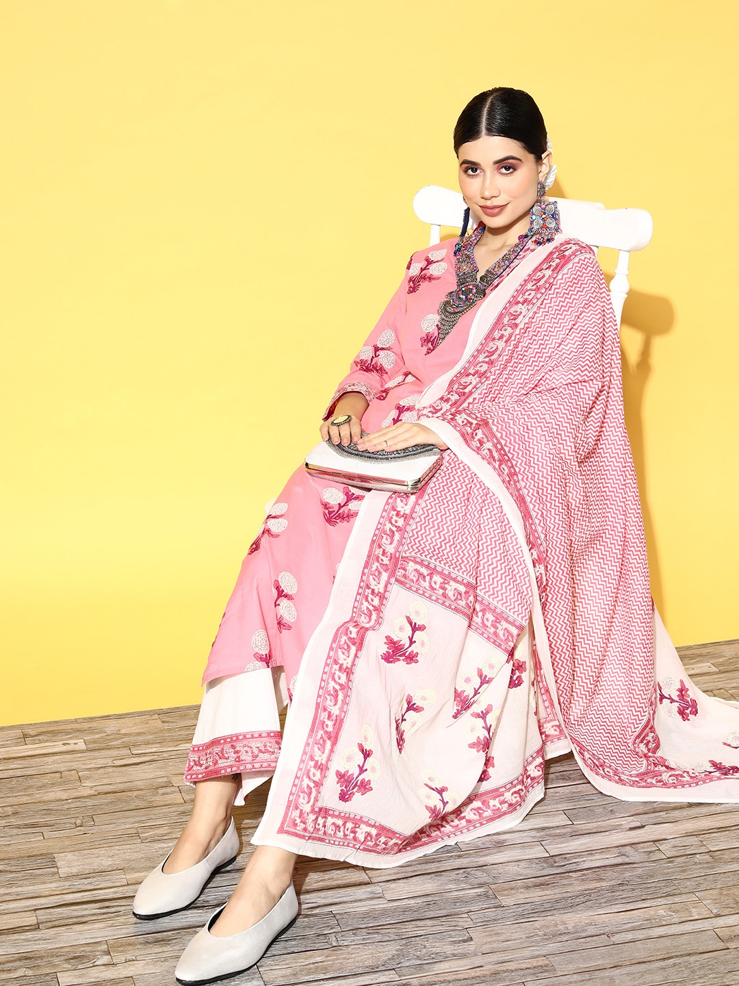 

Indo Era Women Peach-Coloured Khari Printed Pure Cotton Kurta with Palazzos & Dupatta