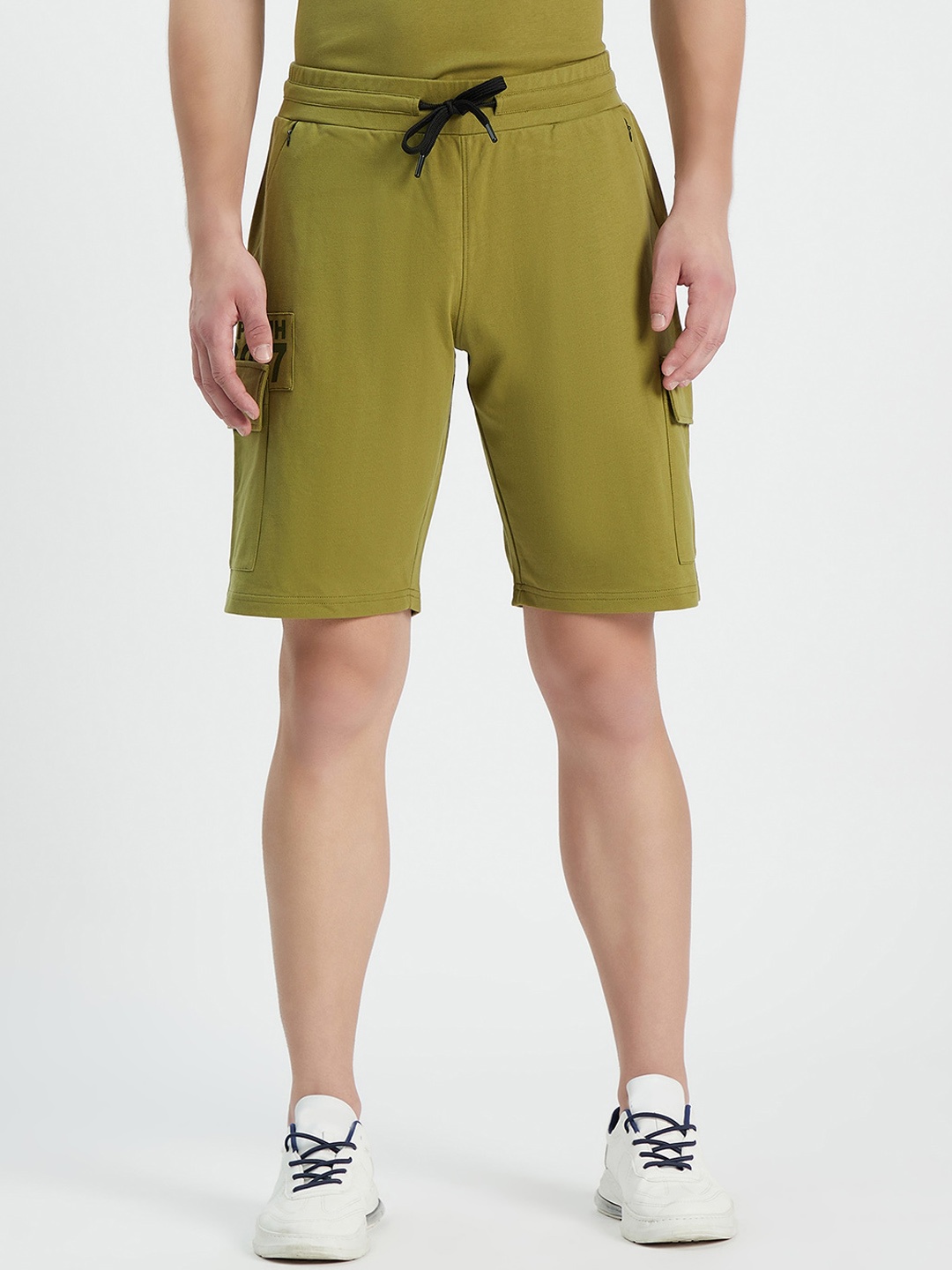 

EDRIO Men Olive Green Shorts