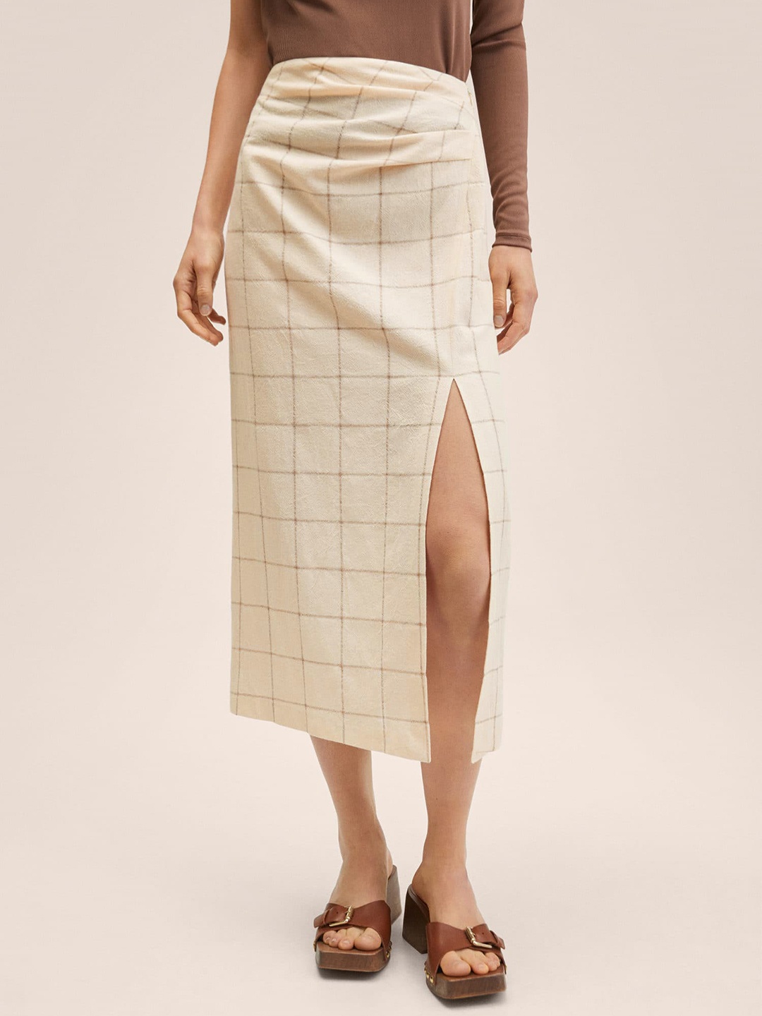 

MANGO Women Off-White & Brown Checked Slit Straight Skirt