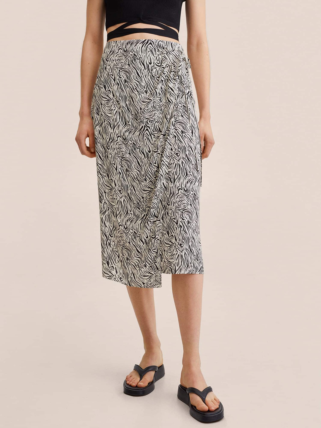 

MANGO Women White & Black Abstract Printed A-Line Midi Skirt