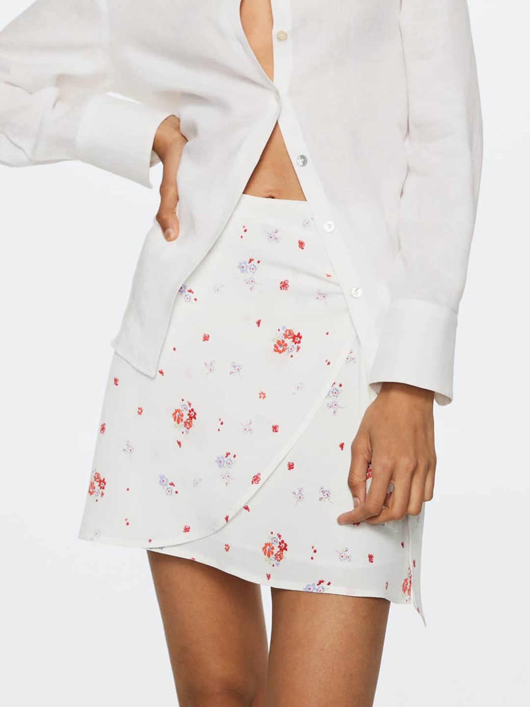 

MANGO White & Red Floral Print Casual Wrap Mini Skirt