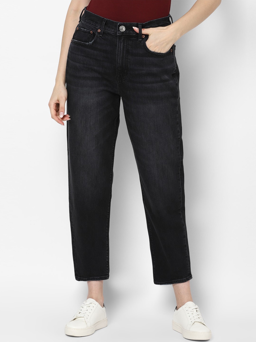 

AMERICAN EAGLE OUTFITTERS Women Black Slim Fit Heavy Fade Jeans