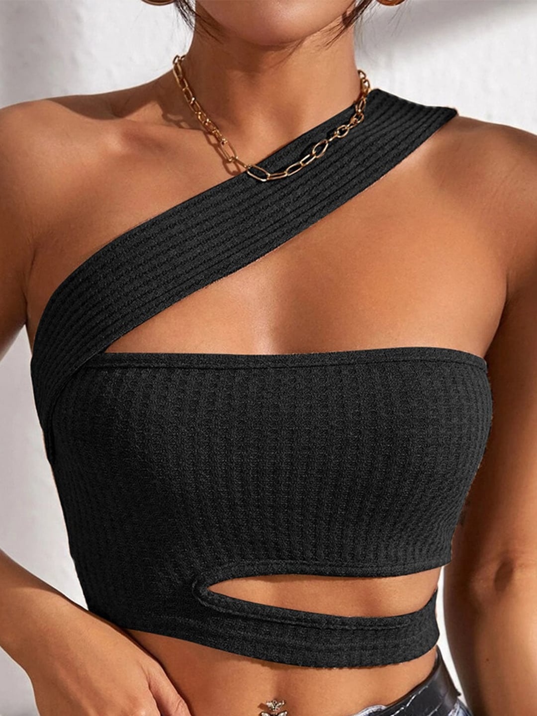 

BoStreet Black One Shoulder Crop Top