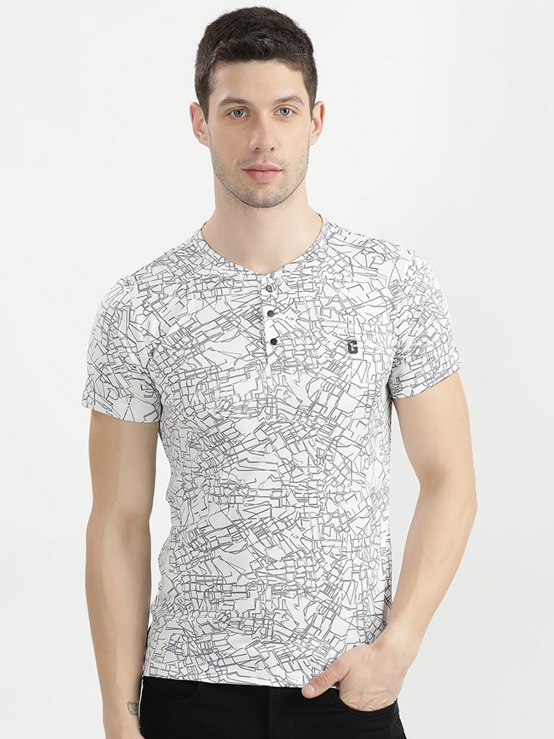 

V2 Value & Variety Men White Printed Mandarin Collar T-shirt